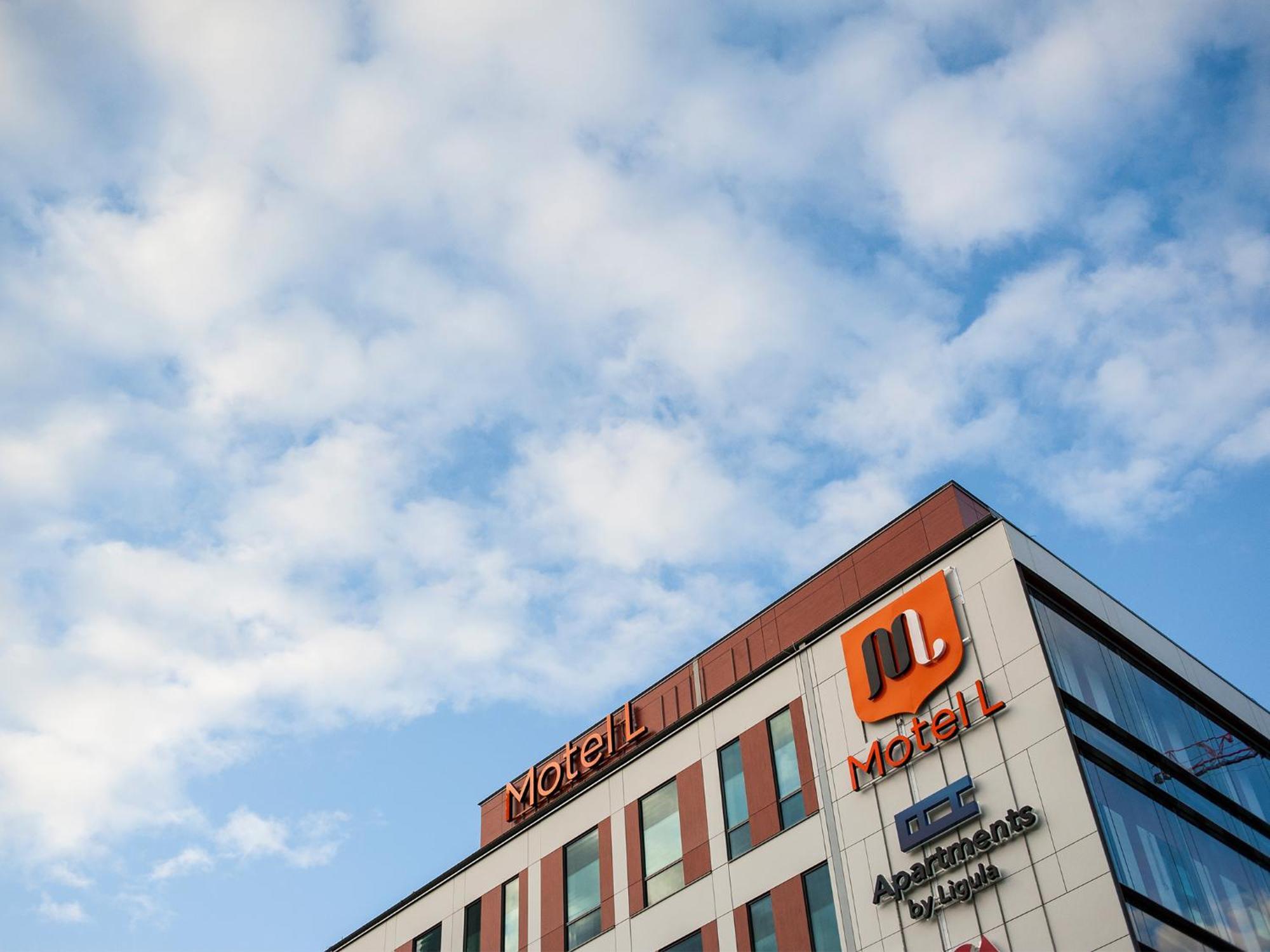 Motel L Hammarby Sjoestad Stockholm Exterior foto