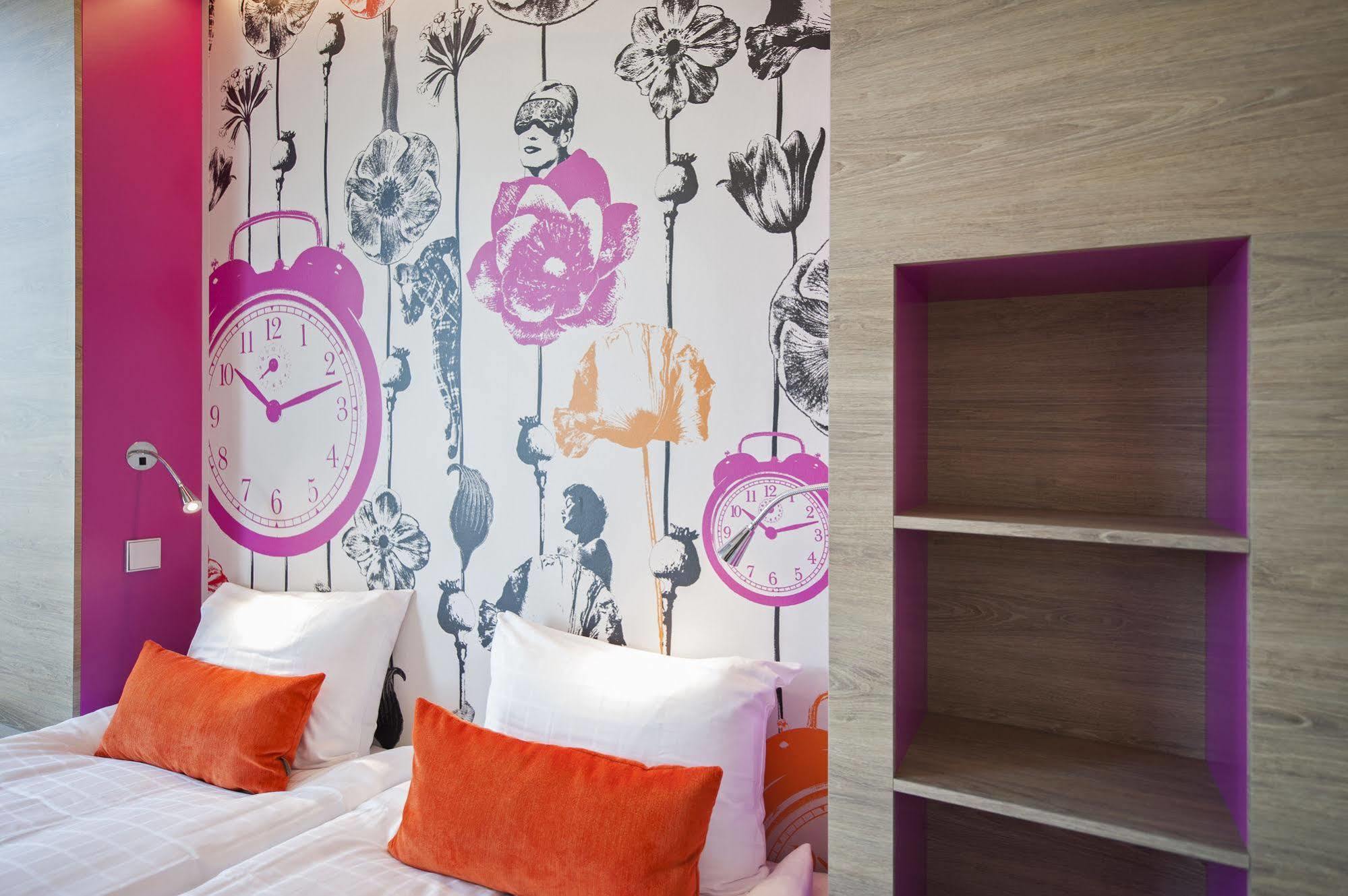 Motel L Hammarby Sjoestad Stockholm Exterior foto